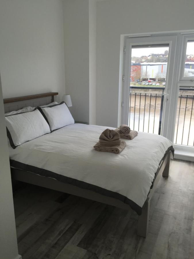 Raphael Heights Apartment Newport  Ngoại thất bức ảnh