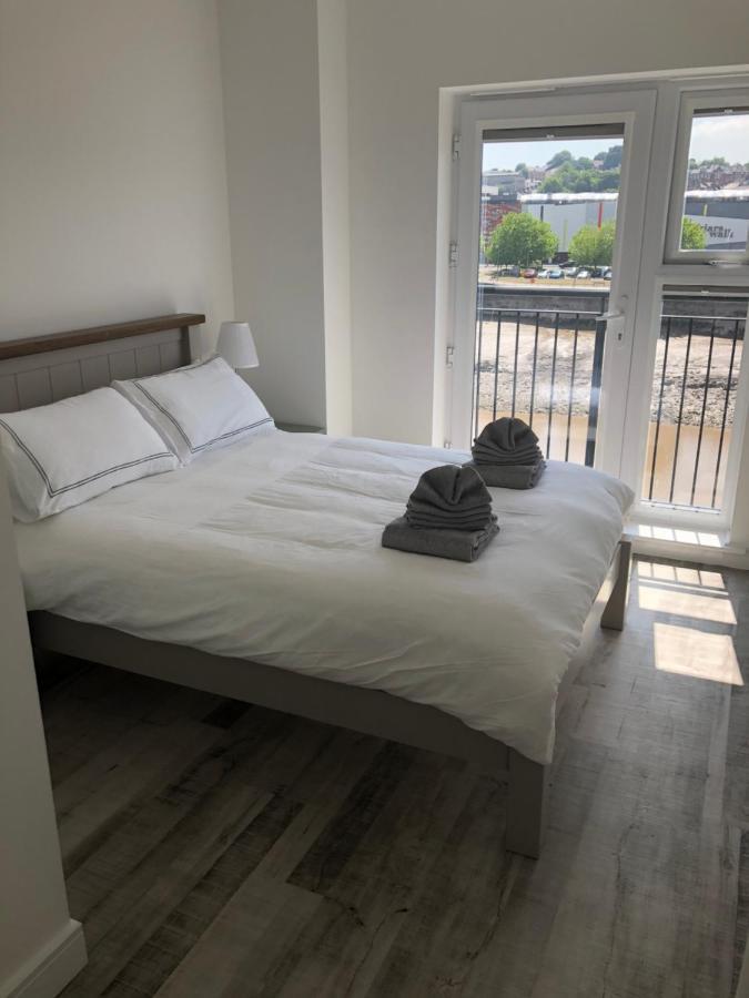 Raphael Heights Apartment Newport  Ngoại thất bức ảnh