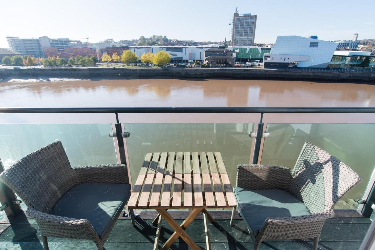 Raphael Heights Apartment Newport  Ngoại thất bức ảnh