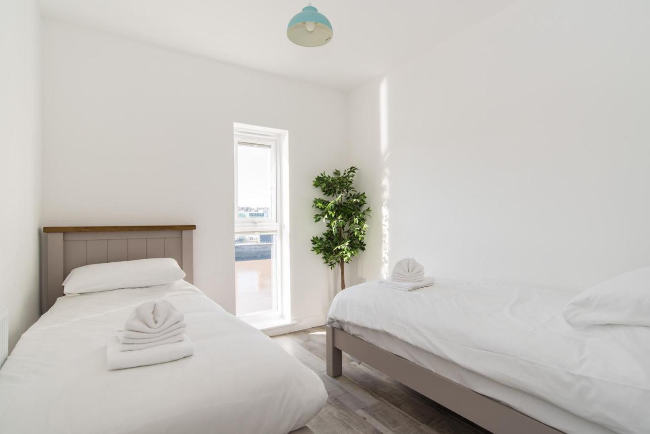 Raphael Heights Apartment Newport  Ngoại thất bức ảnh
