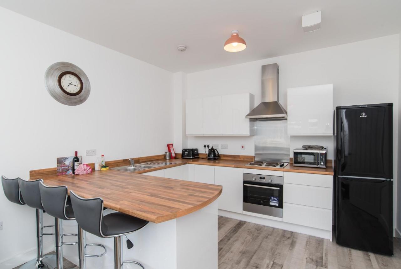 Raphael Heights Apartment Newport  Ngoại thất bức ảnh
